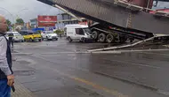 Ankara'da kamyon faciası Üst geçit çöktü