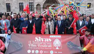 Sivas film festivali kortej yürüyüşüyle kapılarını açtı