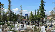 Çorum’da arefe günü mezarlık ziyaretleri yoğunluk oluşturdu