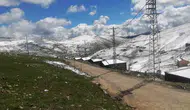 Mayıs sonunda Karadeniz yaylalarına lapa lapa kar yağdı