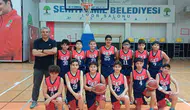 Gaziantep Kolej Vakfı sporcuları kupaları toplamaya devam ediyor