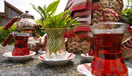 Rize’de çay hasadı Dünya Çay Günü ile başladı