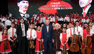 Cumhurbaşkanı Erdoğan 19 Mayıs kutlamalarında çocuklarla bir araya geldi