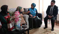 Erzurum’da yaşlıların bayram neşesi evlerinde ziyaretle katlandı