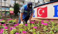 Mersin Akdeniz parklarına bahar temizliği ve 50 bin çiçek geliyor