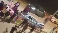 Elazığ’da direksiyon hakimiyeti kaybolunca otomobil direğe saplandı
