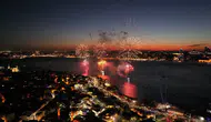 İstanbul fethin 573. yılını Boğaz üzerinde ışıklarla kutladı