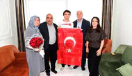 Genç öğrencinin bayrak talebine devletten hızlı yanıt