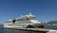 Dev kruvaziyer binlerce turisti Bodrum sahillerine taşıdı