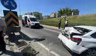 Trafik polisi kaza yerini temizledi