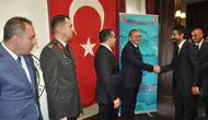 Kars protokolü bayramlaşma töreninde bir araya geldi