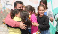 Çocukluk hayaliyle yüzlerce çocuğun karnını doyuruyor