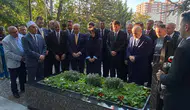 Bahçeli bayramın ilk gününde Alparslan Türkeş’in kabrine gitti