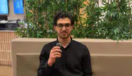 Sivas'ta minik tilkinin yılanla mücadelesi kameraya takıldı