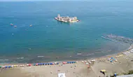 Mersin plajlarında bayram mesaisi erkenden başladı
