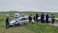 Çorum yolunda kafa kafaya çarpışma