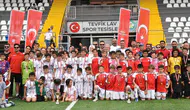 Minik kramponlar 19 Mayıs için sahaya çıktı