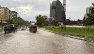 Gaziantep'te aniden bastıran yağış trafiği felç etti