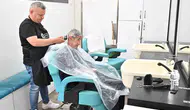Antalya’da huzurevi sakinlerine bayram öncesi kişisel bakım hizmeti