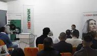 Oyuncu Arif Pişkin şiirleri Bursa'daki fabrikaya ve okullara taşıdı