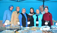 Ünye meydanında hafızlık kursu için dayanışma pazarı kuruldu