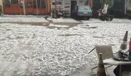 Besni sokakları bir anda beyaza büründü