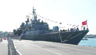İstanbul’un Fethi coşkusu Sarayburnu’nda TCG Fatih ile yaşandı