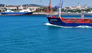 İstanbul Boğazı bayramda turkuaz renge büründü