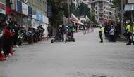 Artvin yokuşlarında hurdalardan yapılan araçlar yarıştı