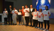 Ayvalık'ta özel öğrencilerden duygusal farkındalık gösterimi