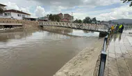 Turhal'da taşkın paniği Yeşilırmak üzerindeki köprüler sökülüyor