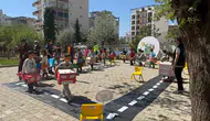 Adıyamanlı öğrenciler atık malzemelerden trafik parkuru kurdu