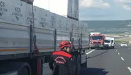 TAG Otoyolu'nda yardıma gidenlere tır çarptı 1 ölü