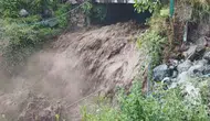 Osmaniye’de sel suları yolları kesti