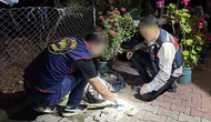 İskenderun’daki bir iş yerine düzenlenen baskında uyuşturucu ve silah yakalandı