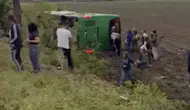 Biga yolunda yolcu otobüsü tarlaya uçtu