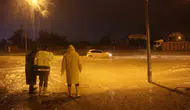 Hatay’da sağanak yağış trafiği felç etti