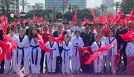 İzmir 19 Mayıs coşkusuyla gençliğe emanet