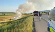 Kilis yolunda otomobil tarlaya uçtu