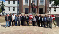 Aydınlı çiftçiler tarladaki emeği kutluyor