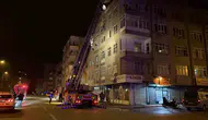 Kayseri'de gece yarısı apartman yangını korkuttu