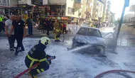 Hatay’da seyir halindeki araç bir anda alev topuna döndü
