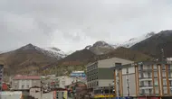 Mayıs ayında şaşırtan görüntü Van Başkale beyaza büründü