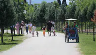 Sakaryalılar bayramın ilk gününde doğaya kaçtı