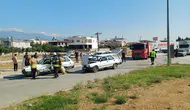 Hassa yolunda iki otomobil çarpıştı bir kişi yaralandı
