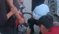 Kahramanmaraş’ta bisiklet kazası geçiren çocuğun imdadına polis yetişti