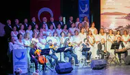 Aliağa’da yağmurlu havaya rağmen Türk müziği rüzgarı esti