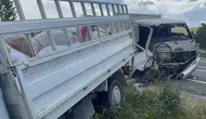 Elazığ’da iki kamyonet çarpıştı iki kişi yaralandı
