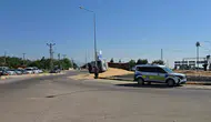 Gaziantep’te devrilen tır trafiği kilitledi