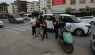 Hatay'da engelli öğrenciler LGS sınavına belediye aracıyla gitti